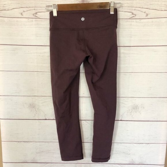 Lululemon Wunder Under Crop 21" in Bordeaux Drama Burgundy Red 2 - Picture 3 of 6